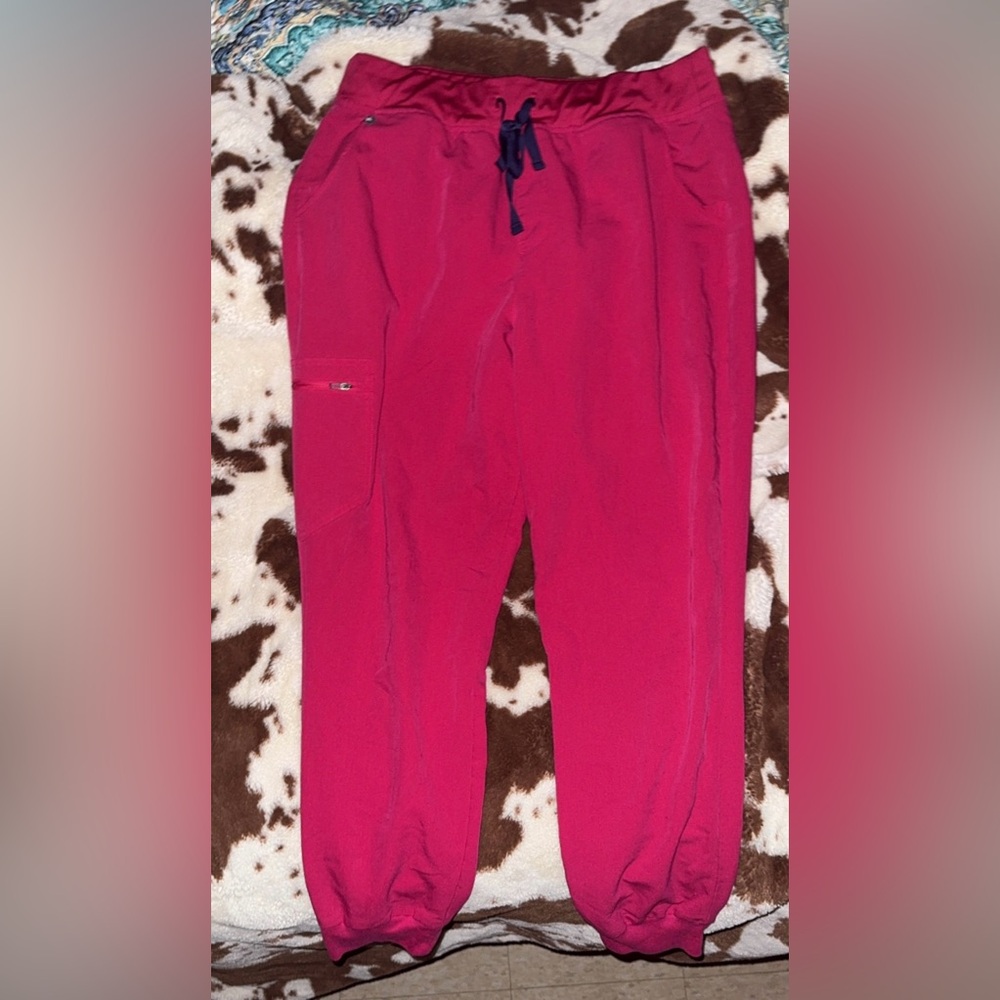 Red Scrubs Set - Picture 5 of 6